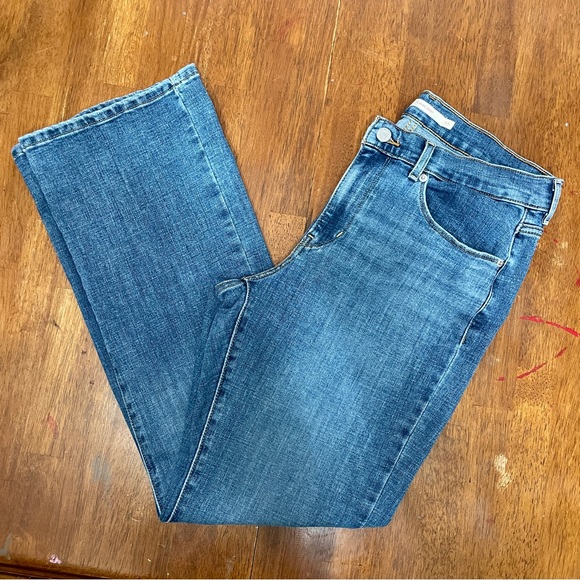 Women’s Levi’s Classic Boot Jeans - Picture 5 of 7